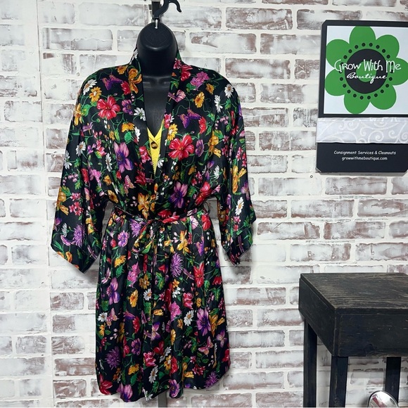 Victoria's Secret Floral Robe - Black and Multicolor - Picture 1 of 6